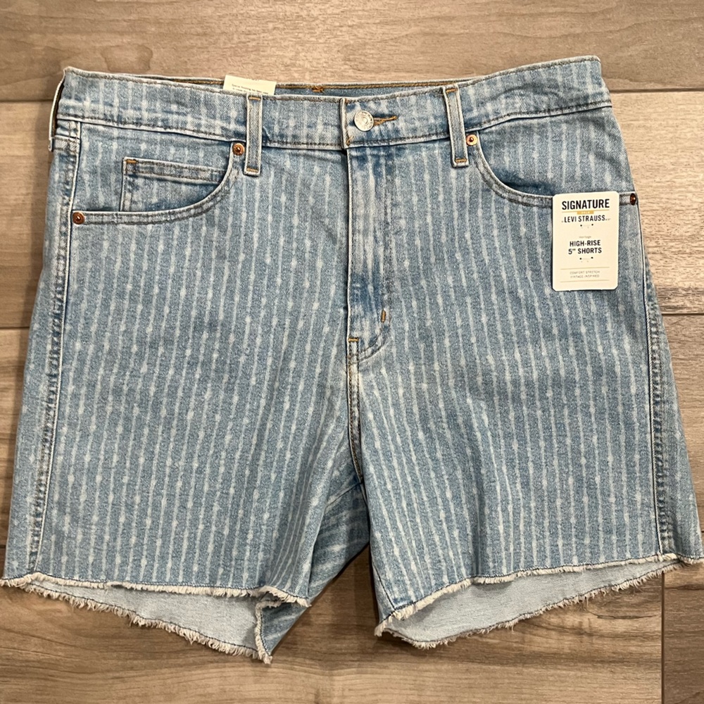 Levi Strauss Striped Highrise 5” Denim Shorts (sizes 12 14 16)